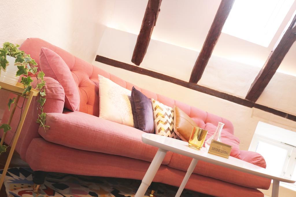 Divine Living - Apartments สต็อกโฮล์ม ภายนอก รูปภาพ